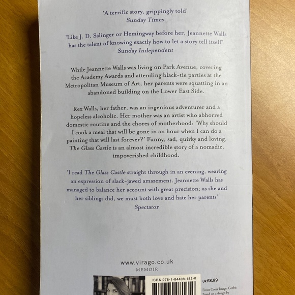 The Glass Castle by Jeannette Walls - Picture 2 of 2